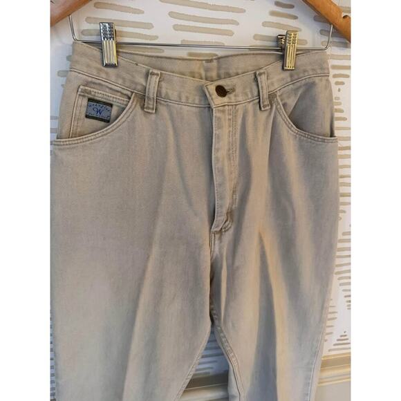 Wrangler Vintage Women’s Size 6 28” waist Cream Jeans - Picture 2 of 5